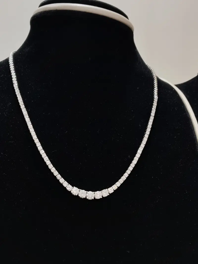 عقد الماس سلتير