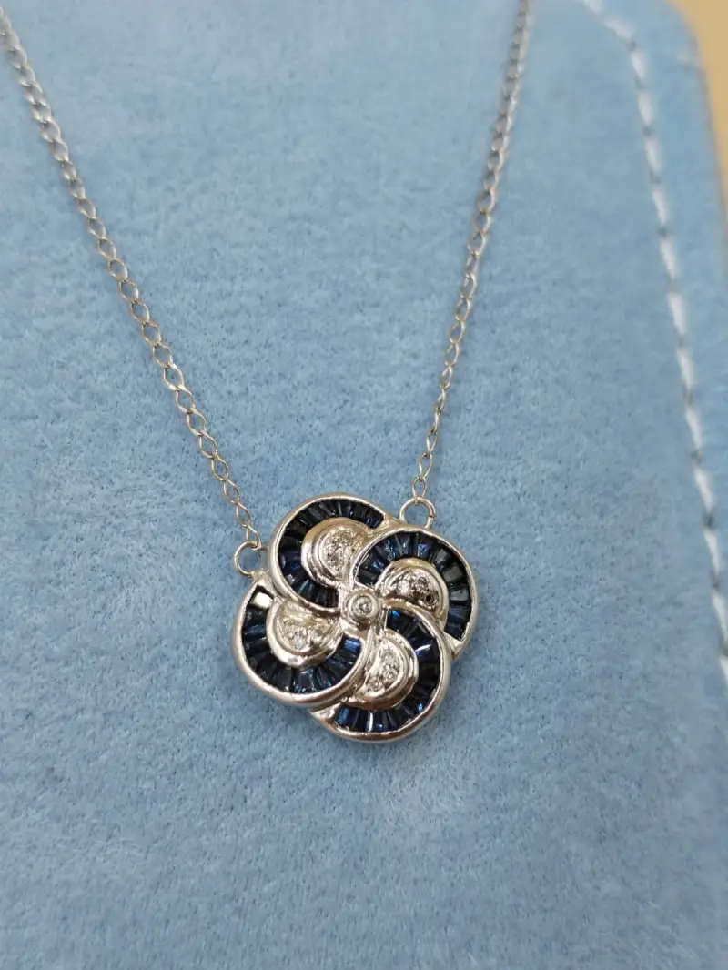 تعليقه الماس مع حجر الزفير الطبيعي