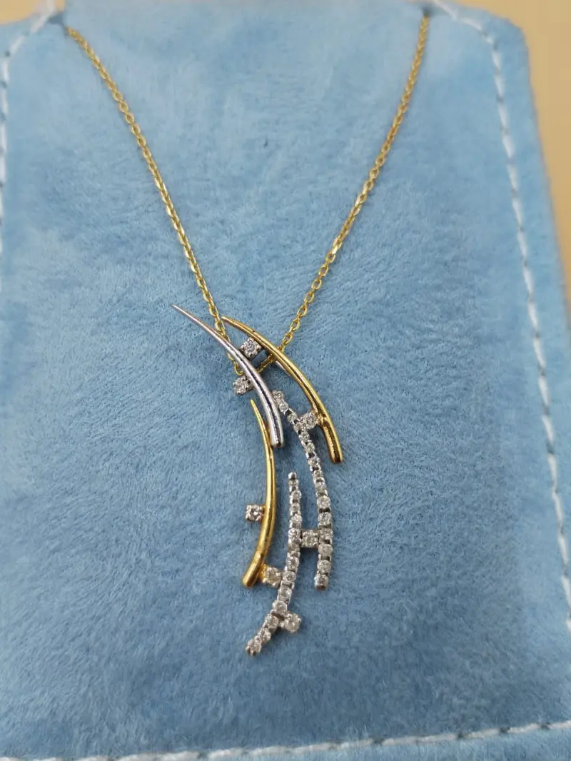 تعليقه الماس