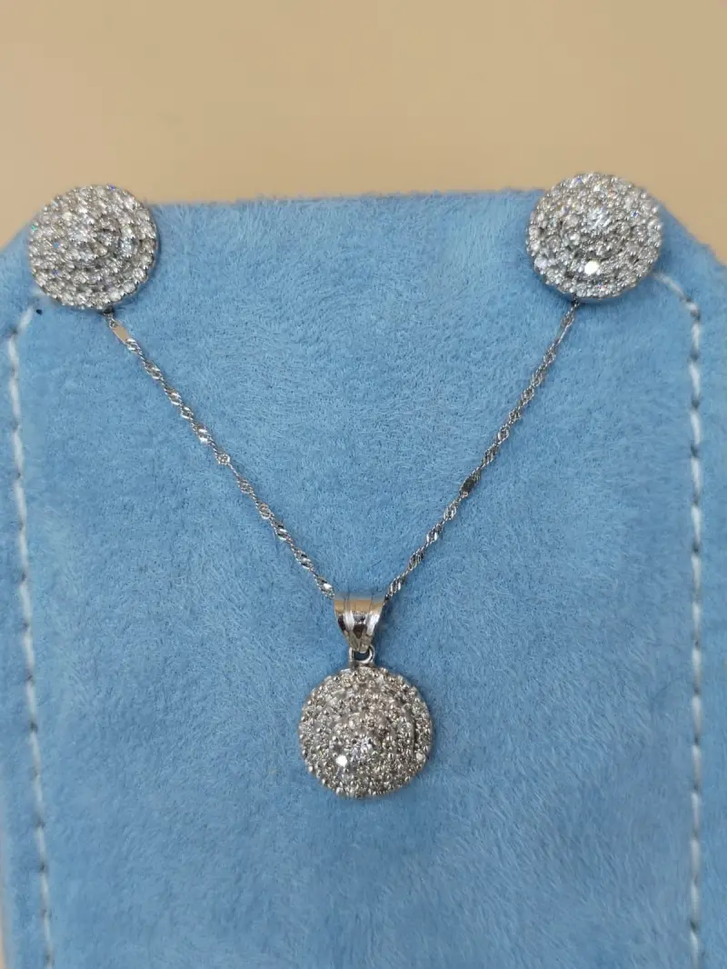 حلق وتعليقه الماس مدرج