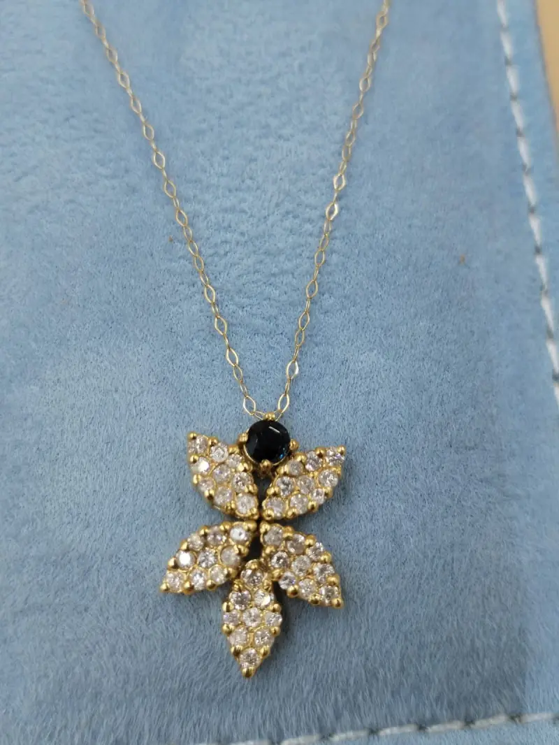 تعليقه الماس مع حجر الزفير