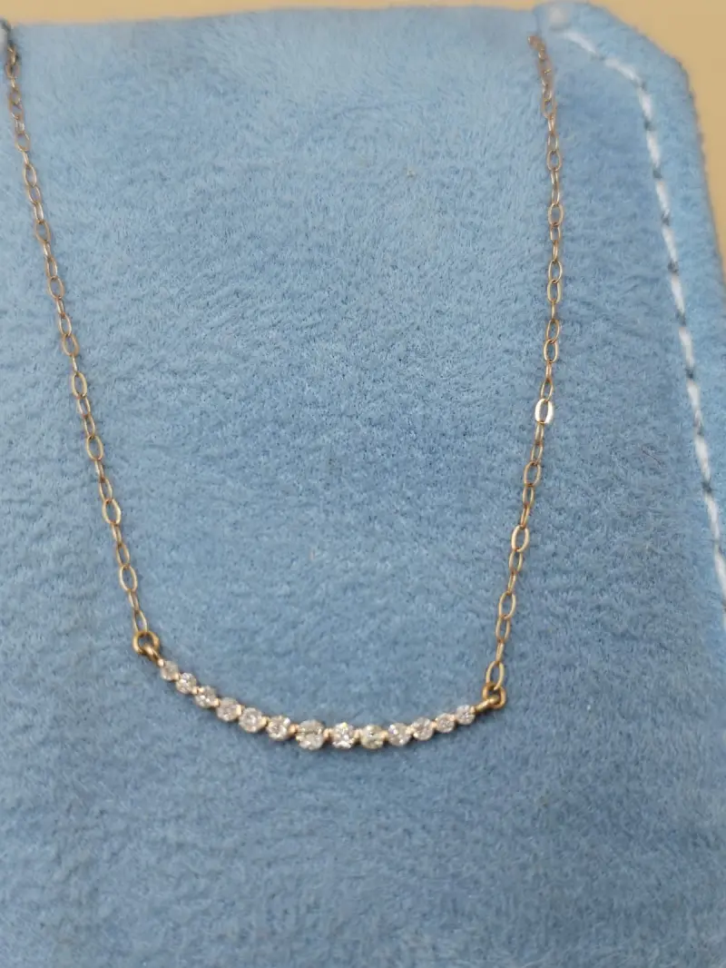 تعليقه الماس ناعمه