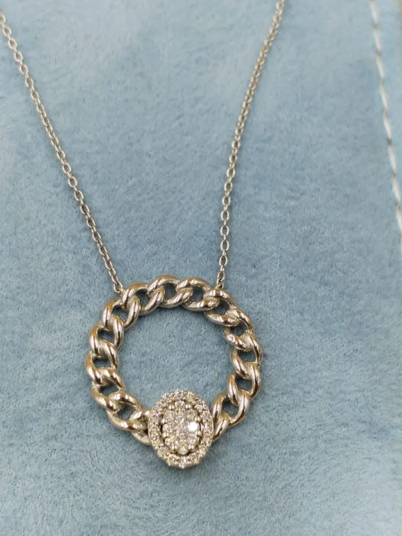 تعليقه الماس