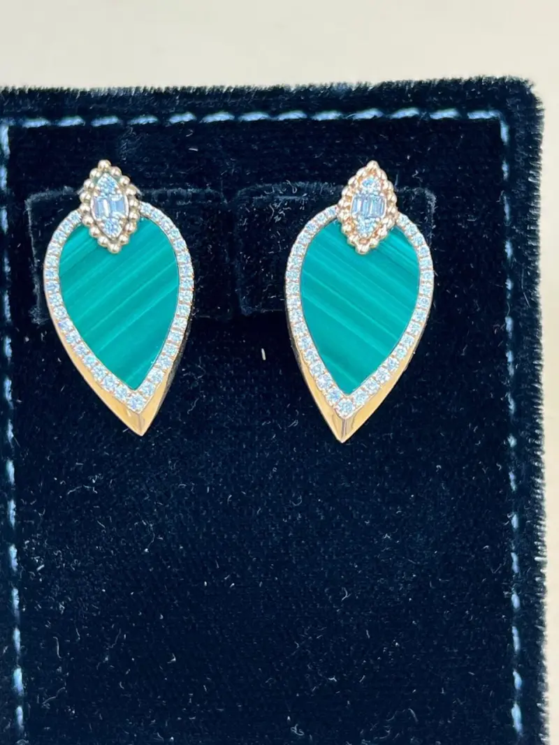 حلق الماس مع حجر الملكايت