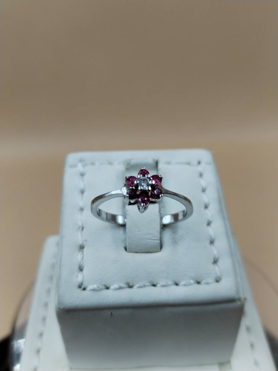 خاتم الماس مع حجر الياقوت